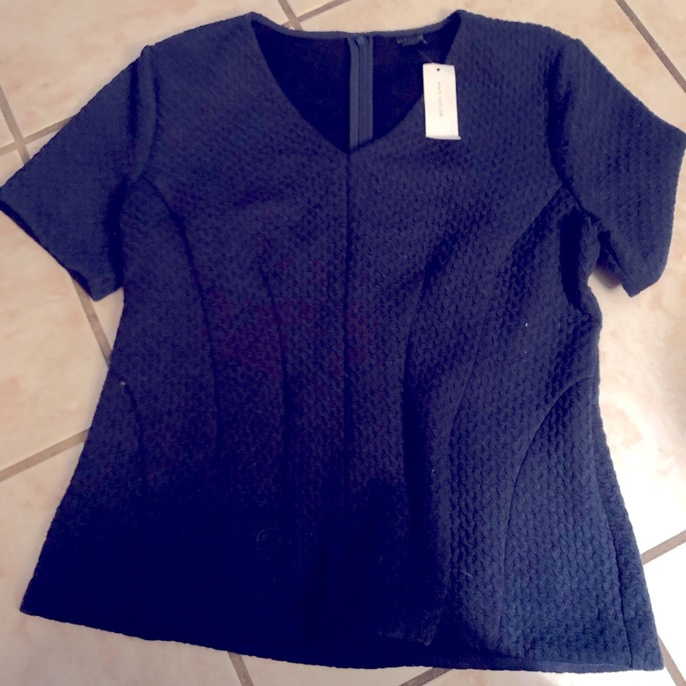 New- Ann Taylor top - Picture 1 of 3